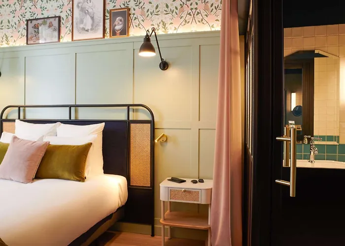 Square Lodge Hotel La Roche Sur Yon - Handwritten Collection